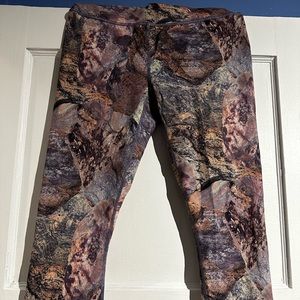 Fabletics Define Powerhold Leggings 7/8 length